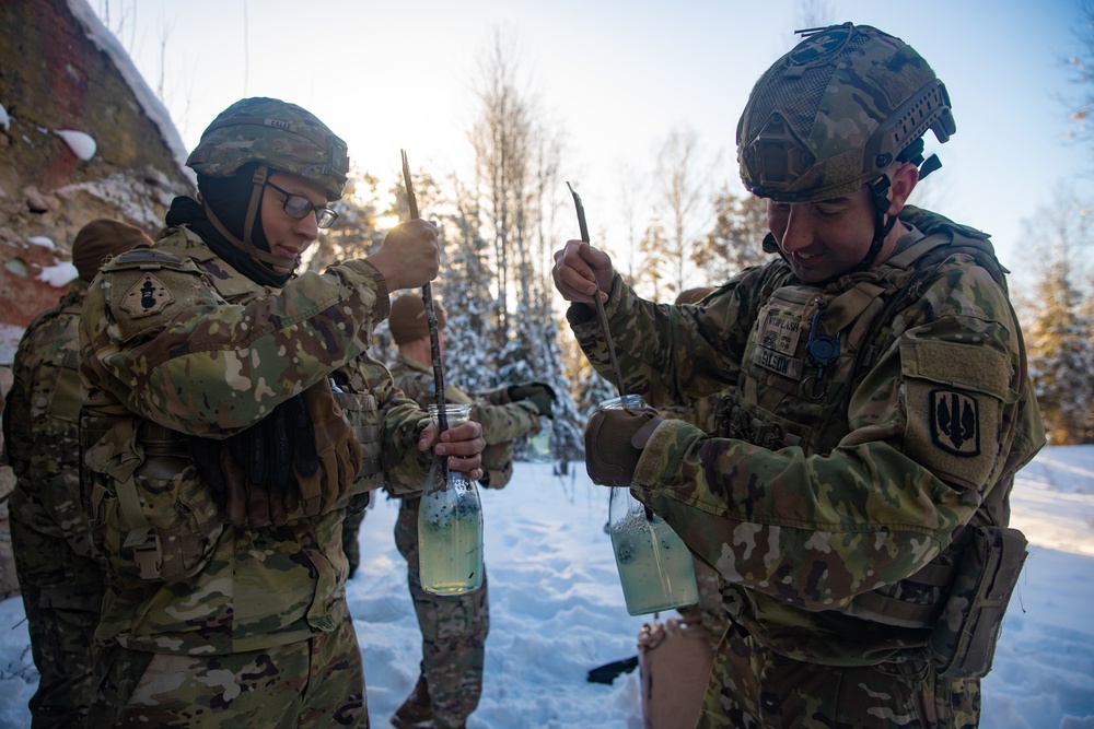 3-321st FAR Conduct a Joint Molotov Cocktail Training Exercise