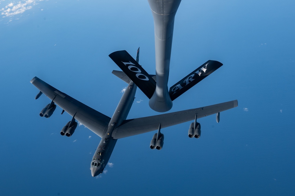 100th ARW KC-135s refuel 2 B-52s