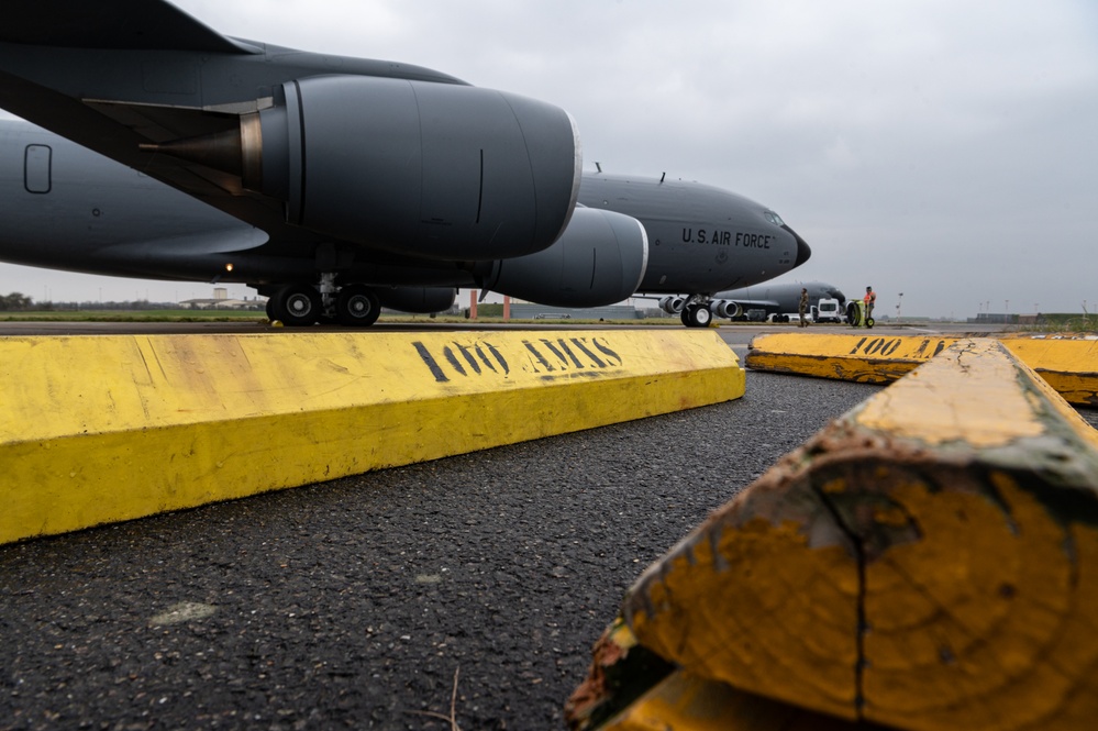 351st ARS prepares for flight