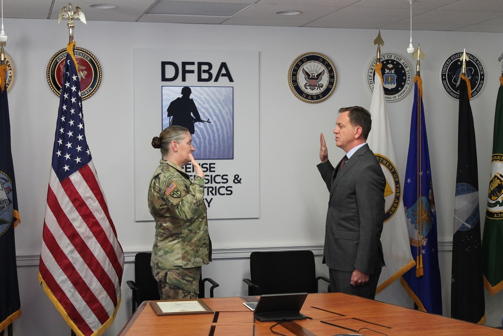 DFBA Director inducts into SES