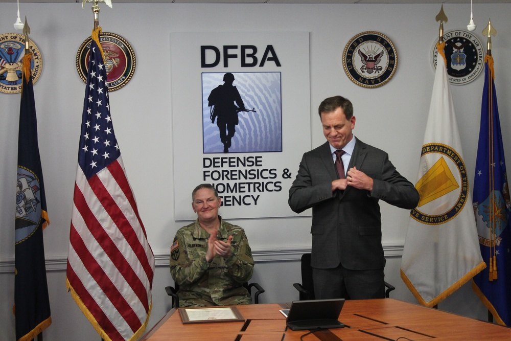 DFBA Director inducts into SES