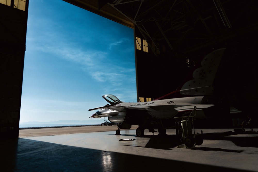 Thunderbirds Winter Training at Edwards AFB