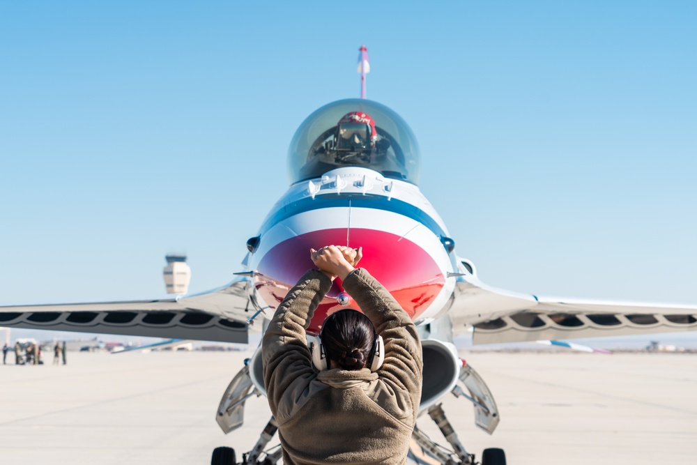 Thunderbirds Winter Training at Edwards AFB