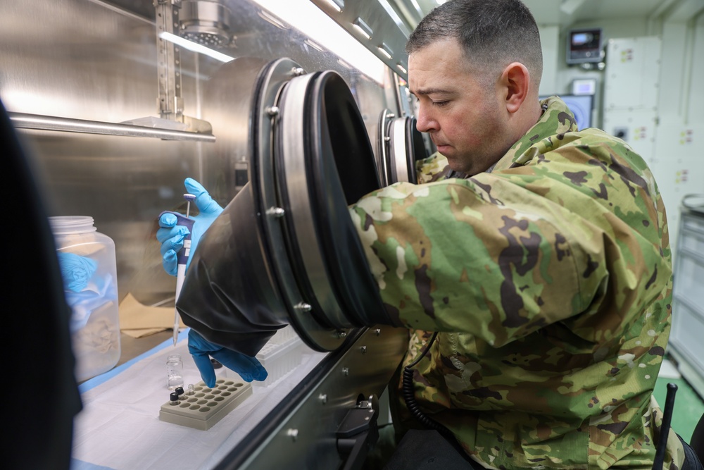1st Lt. Ryan Curry Recognized with National Czarnecki-Stone Award of Excellence from the National Guard Bureau