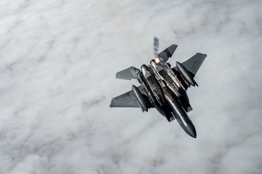 Fighters refueled over the clouds