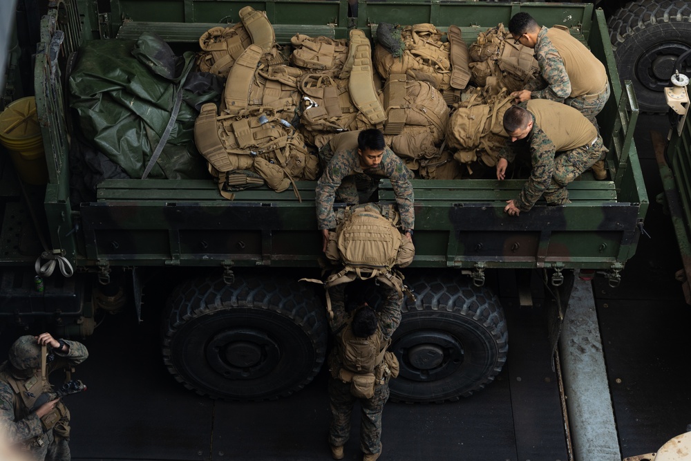31st MEU | BLT 2/4 conducts ship-to-shore movement