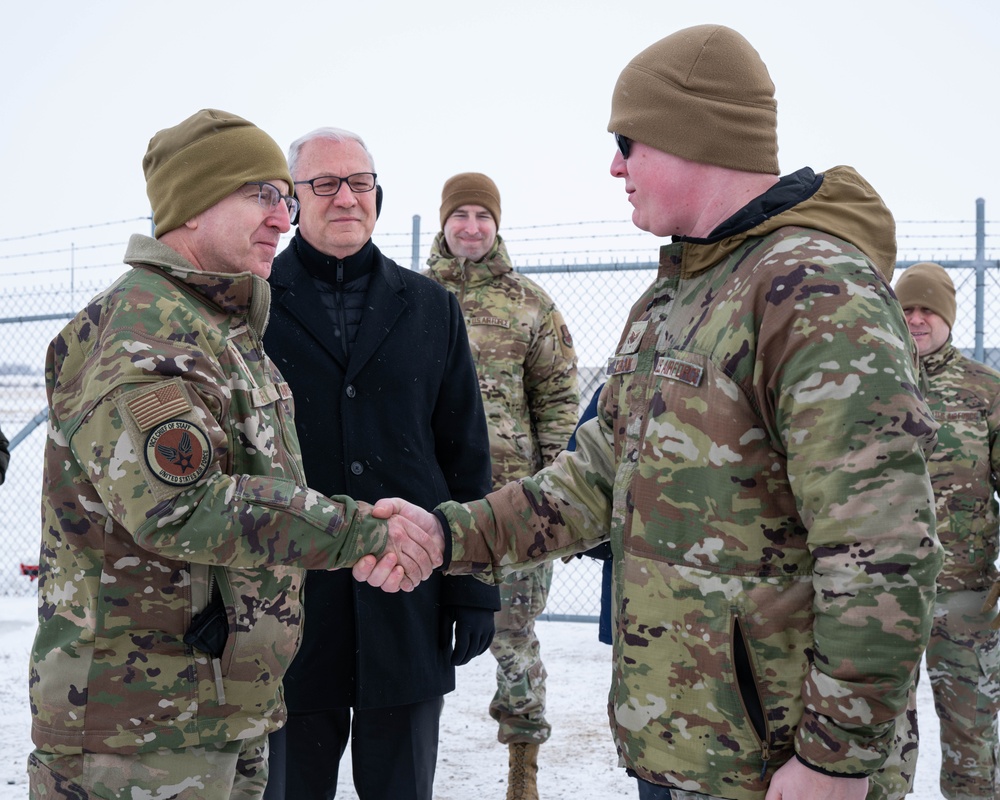 Vice Chief of Staff of the U.S. Air Force visits Minot AFB