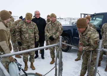 Vice Chief of Staff of the U.S. Air Force visits Minot AFB