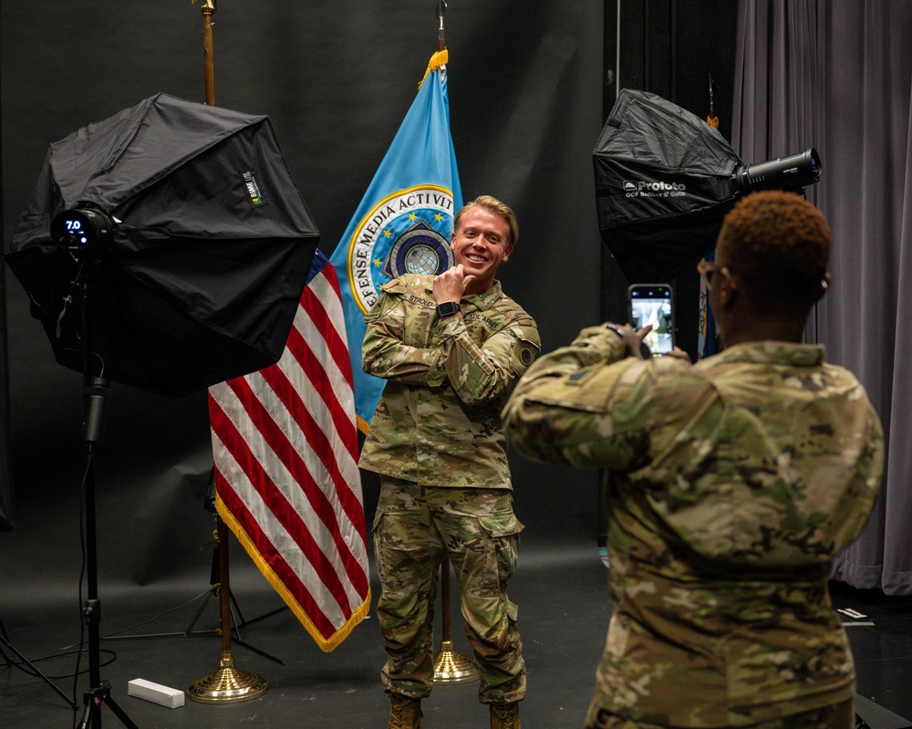 U.S. Army Reserve Public Affairs Leaders Visits DMA HQ