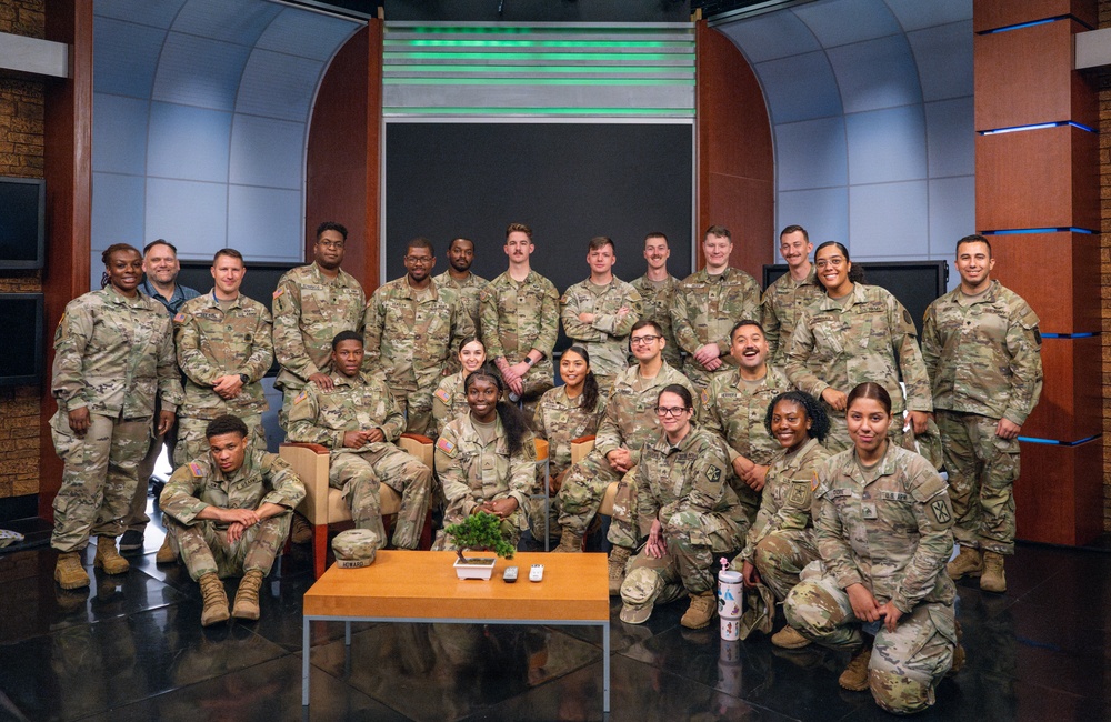 MCF-87 class 040 Visits DMA HQ