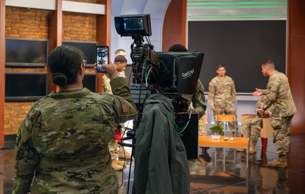 MCF-87 class 040 Visits DMA HQ