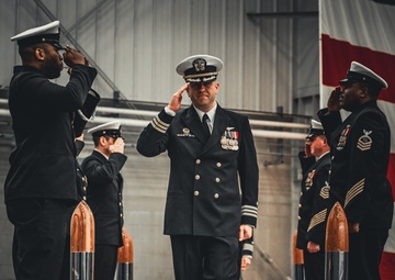 TOCRON-10 Holds Change of Command