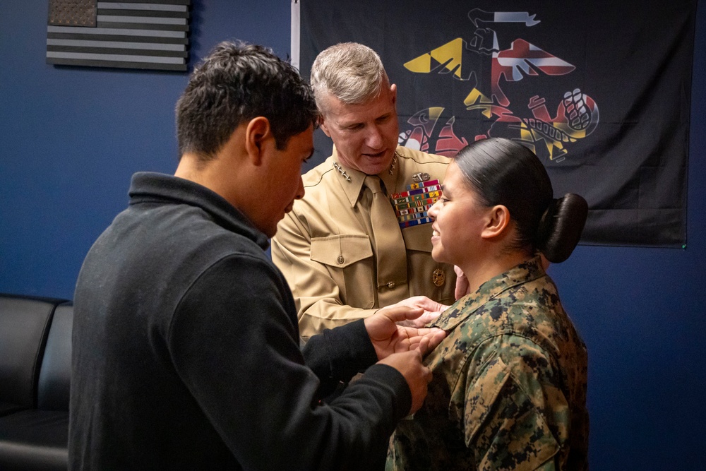 Commandant, Gen. Smith, Visits the Recruiters of RSS Rockville, Md.