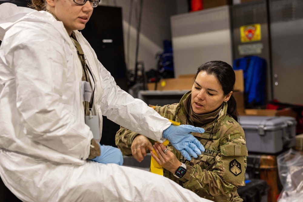 Units train for nuclear forensics missions during Exercise Prominent Hunt in New York