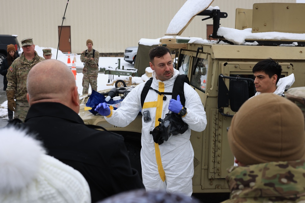 Units train for nuclear forensics missions during Exercise Prominent Hunt in New York