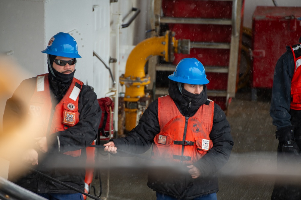 USCGC Polar Star (WAGB 10) conducts operations in McMurdo Sound during Operation Deep Freeze