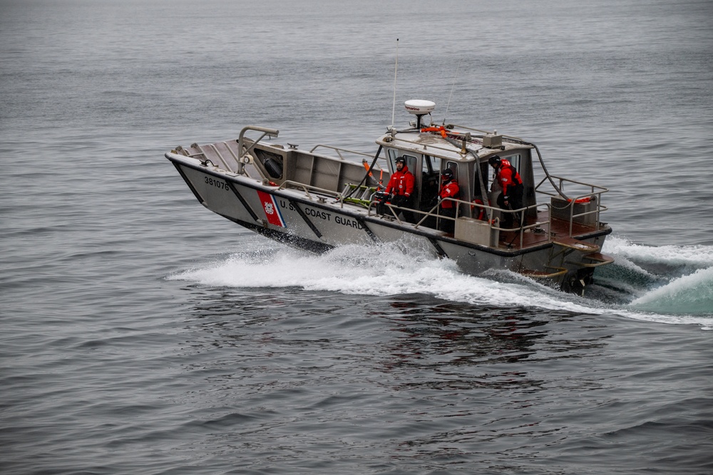USCGC Polar Star (WAGB 10) conducts operations in McMurdo Sound during Operation Deep Freeze