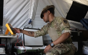 U.S. Soldiers establish medical facilities in support of Operation Southern Guard