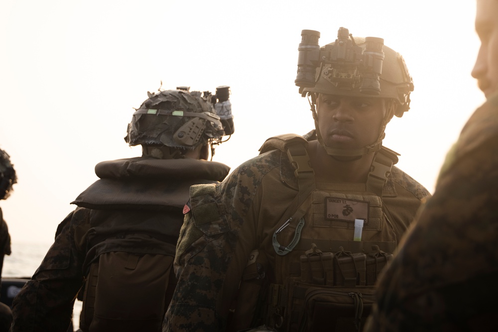 31st MEU | Night Boat Raid