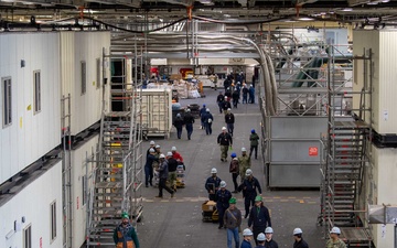 USS Ronald Reagan (CVN 76) Sailors receive fresh produce