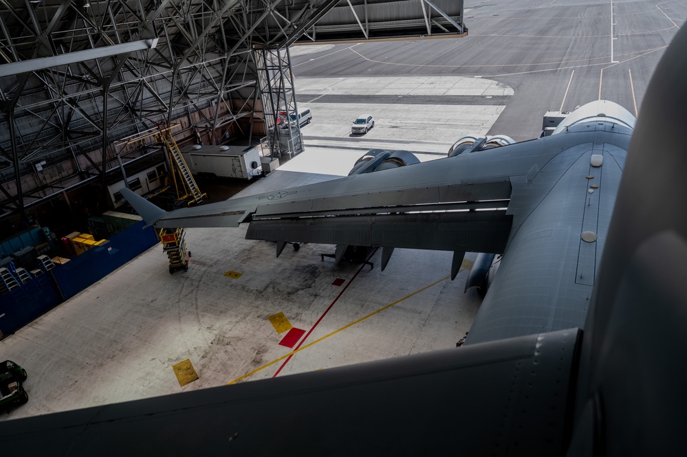 15th Maintenance Squadron performs routine maintenance on a C-17 Globemaster III