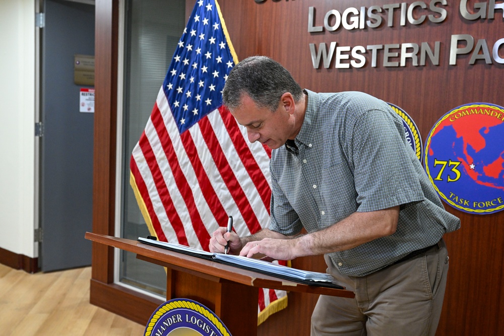 Maj. Gen. Gavin Gardner Visits COMLOG WESTPAC, Feb. 4, 2025