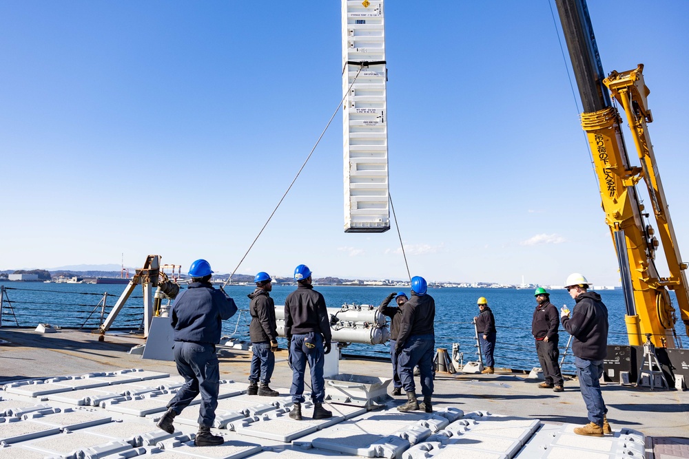 USS Ralph Johnson Ammo Onload