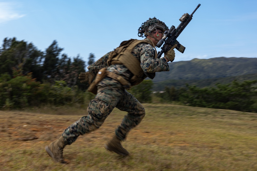 12th MLR Marines Execute a Fire and Movement Range