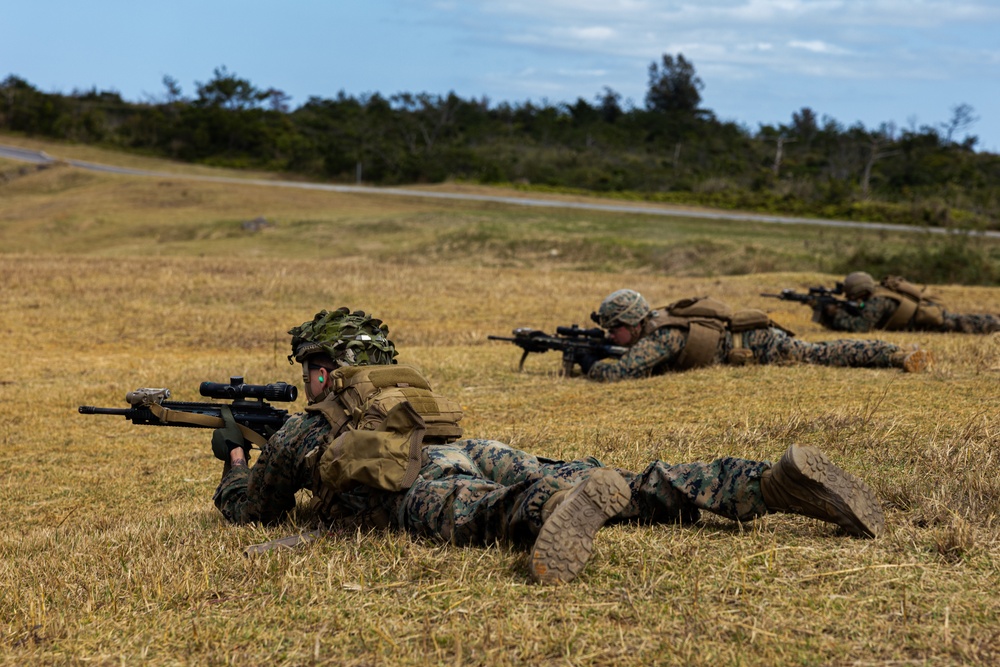 12th MLR Marines Execute a Fire and Movement Range