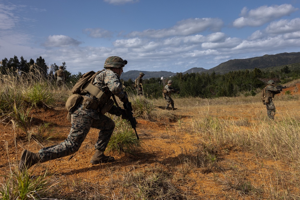 12th MLR Marines Execute a Fire and Movement Range