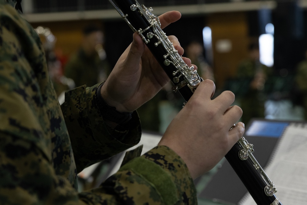 III MEF, JGSDF bands together for music festival