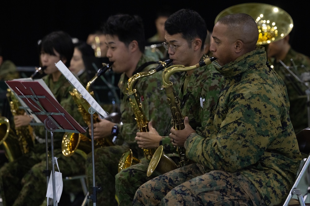 III MEF, JGSDF bands together for music festival