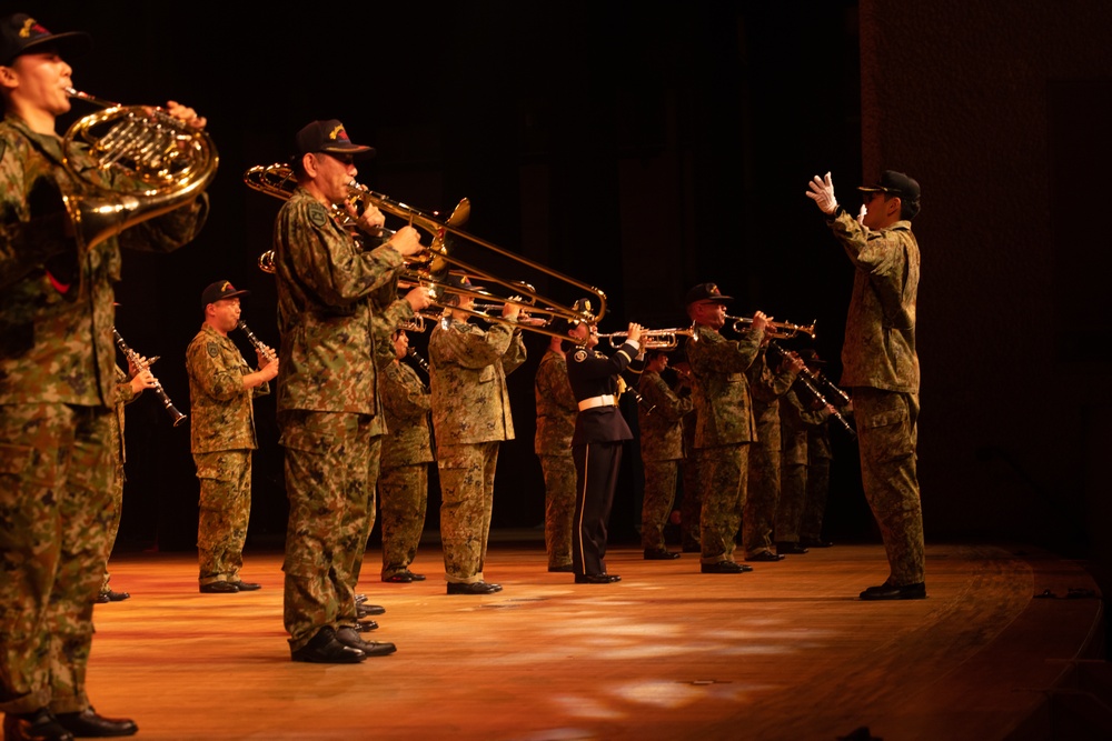 III MEF, JGSDF bands together for music festival