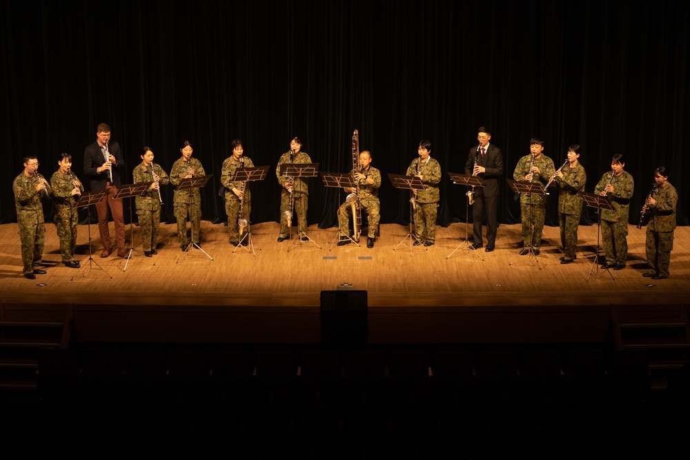 III MEF, JGSDF bands together for music festival