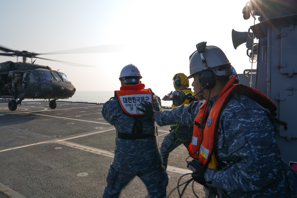 2nd Combat Aviation Brigade conducts Deck Landing Qualification