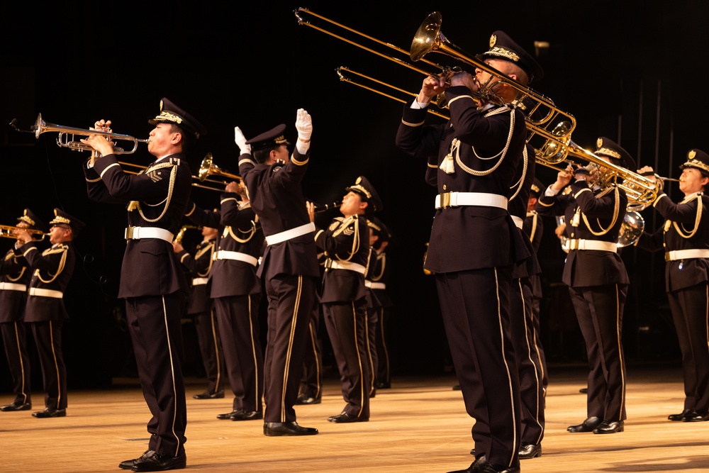 III MEF, JGSDF bands together for music festival