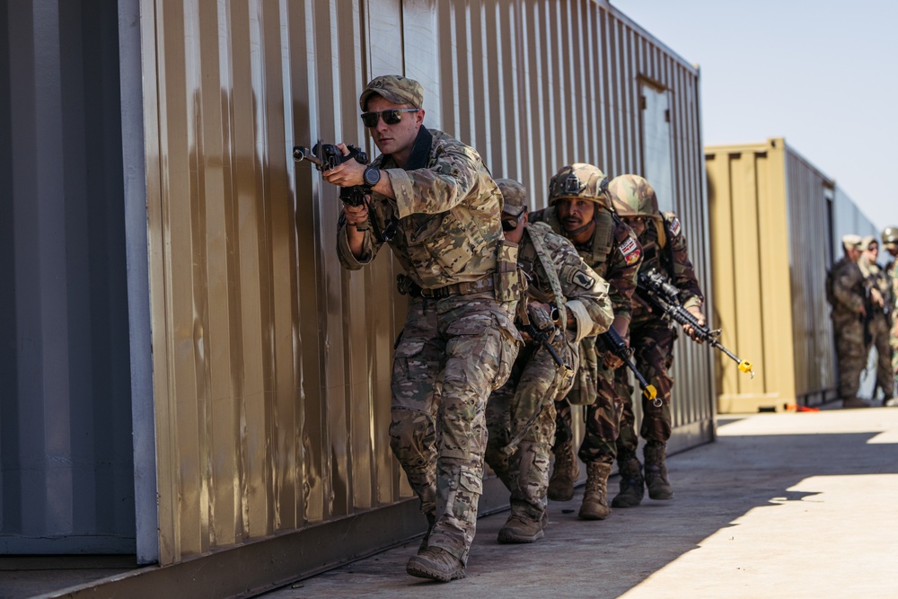 US, UK, Kenya conduct barricade drills during Justified Accord