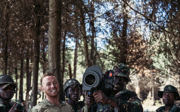 US, Kenya practice fundamentals of anti-tank weapon during Justified Accord