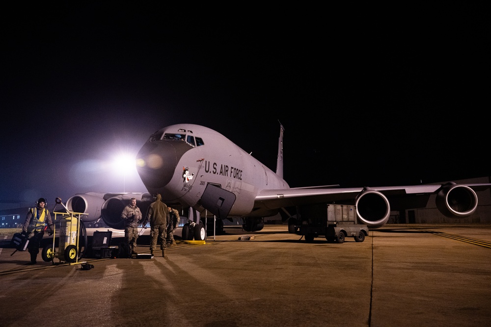 100th ARW refuels two B-52’s during BTF 25-2