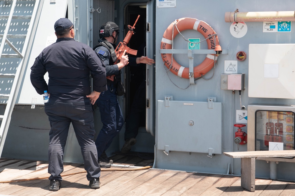 Cutlass Express 2025 - Tanzania VBSS Drills