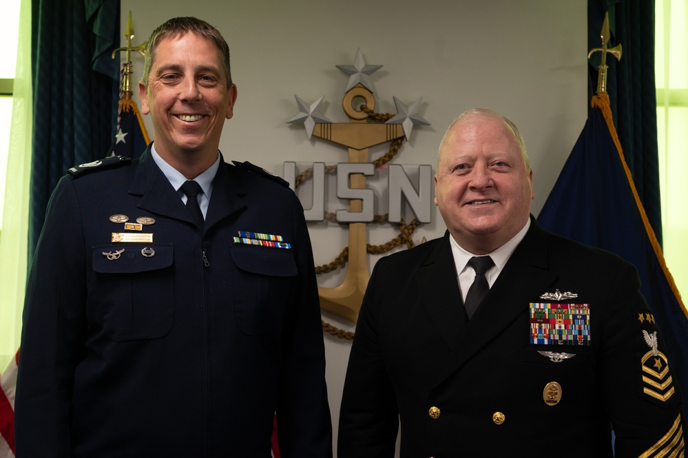 Australian Senior Enlisted Advisor to the Chief of Defence Visits MCPON