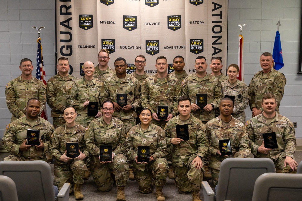 Alabama Guard recognizes outstanding recruiters