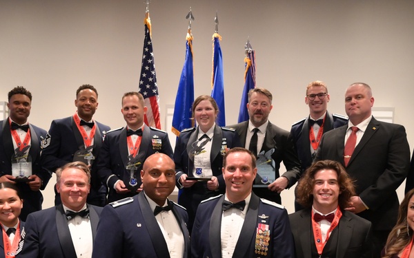 350 SWW honors annual award winners