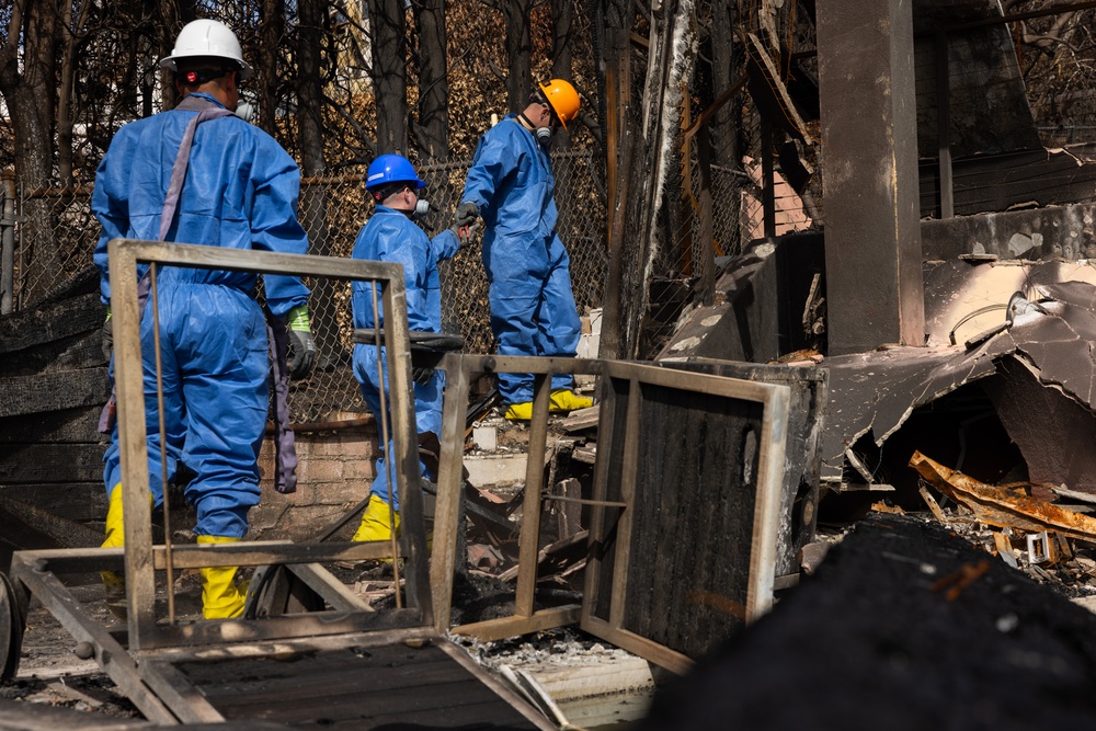 U.S. Marines arrive at Los Angeles wildfires for recovery efforts