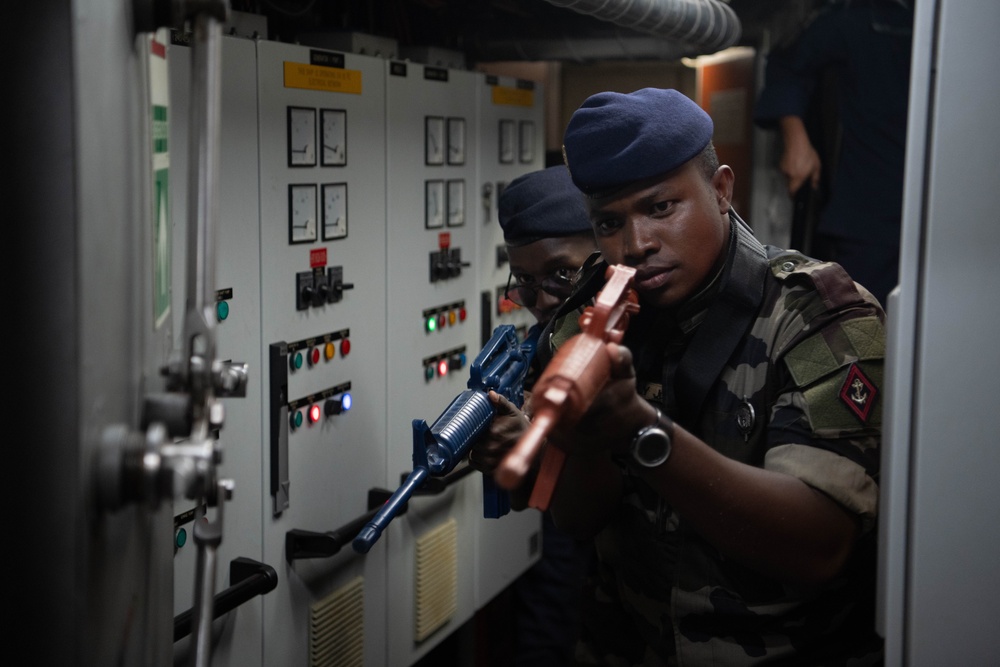 Cutlass Express 2025 - Tanzania VBSS Drills