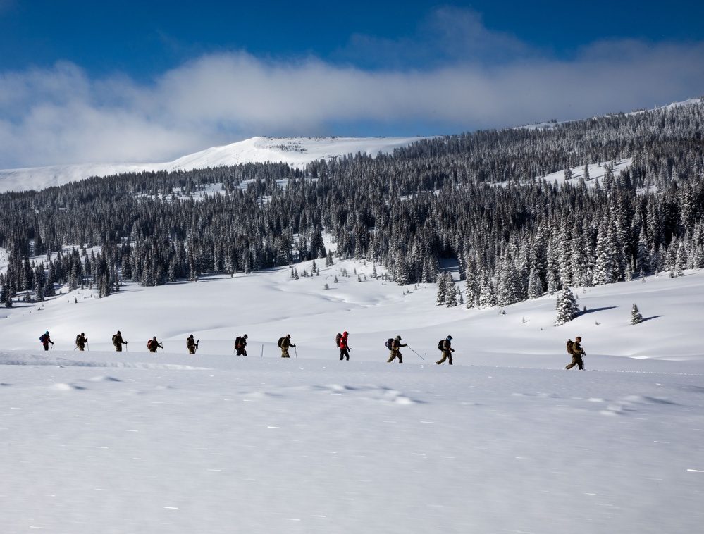 10th Mountain Division Leads Elite Forces across the Hale to Vail Traverse