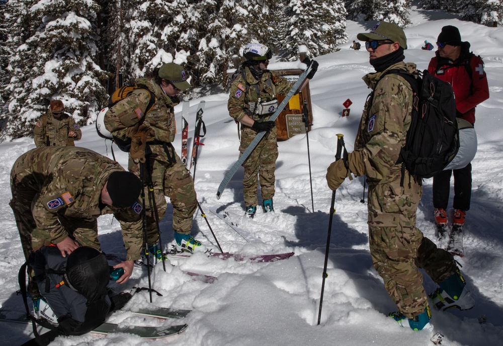 10th Mountain Division Leads Elite Forces across the Hale to Vail Traverse