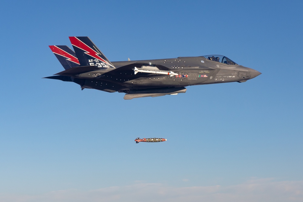 F-35 AF-01 Weapons Test