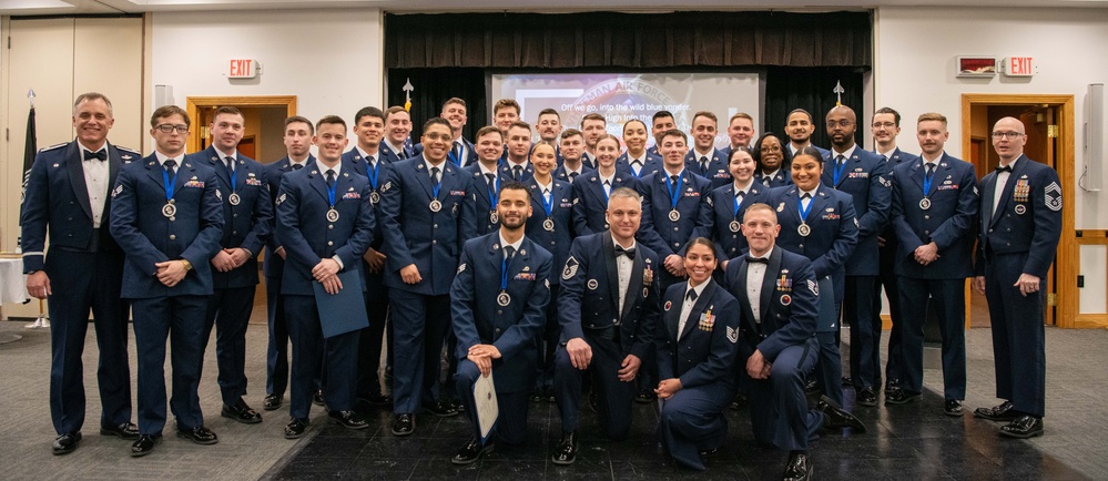 ALS graduates 30 future NCOs