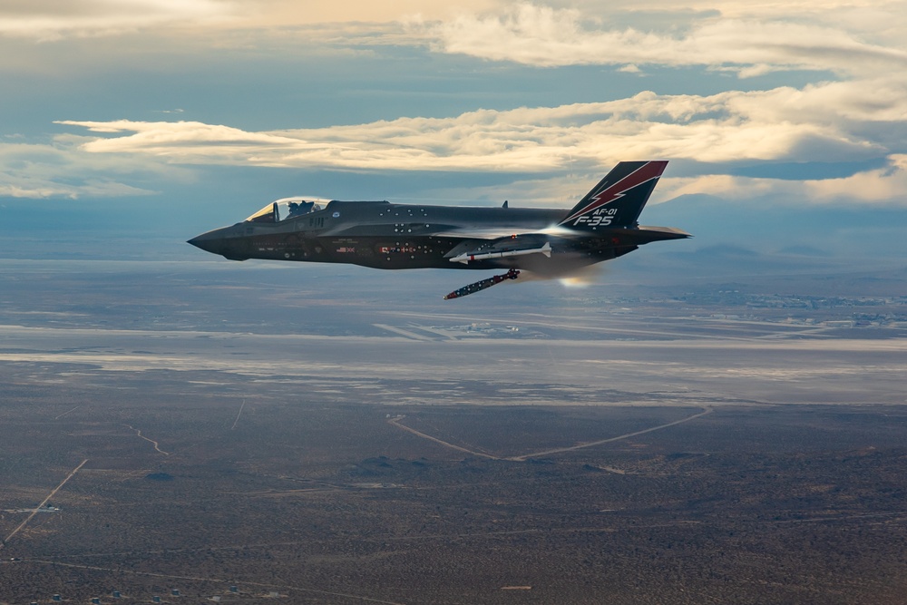 F-35A AF-01 Weapon Test